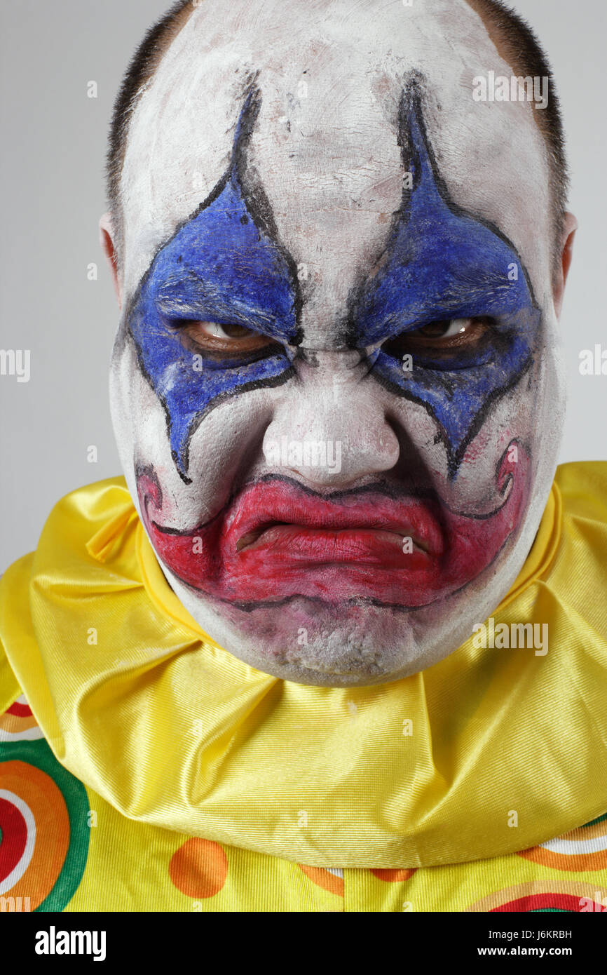 Cara de payaso mala peccant malvadamente mal expresión halloween freak circus  maquillaje Fotografía de stock - Alamy