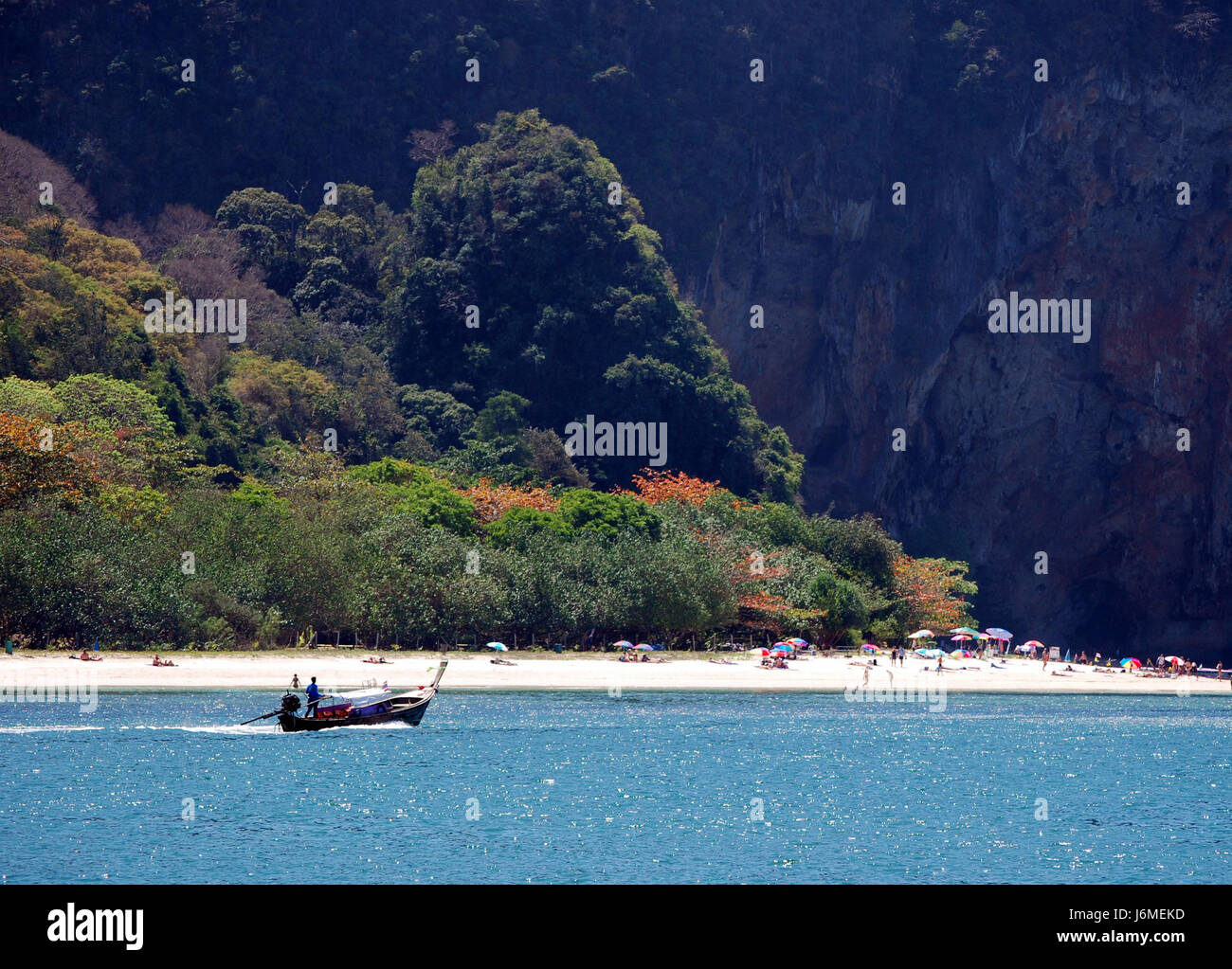 Balneario la playa a orillas de la bahía de Tailandia cueva strand pharanang halbinsel Foto de stock