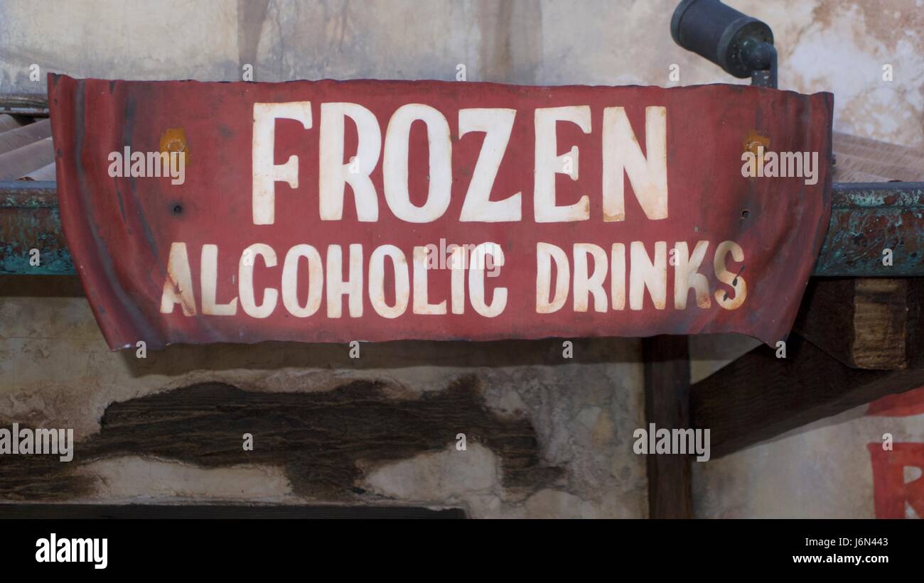 Bebidas alcohólicas congelados signo, Disney's Animal Kingdom, Florida, EE.UU. Foto de stock