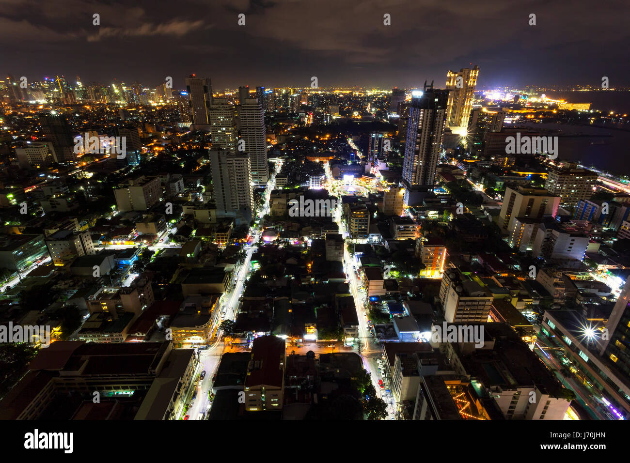 Vista nocturna de Manila Foto de stock