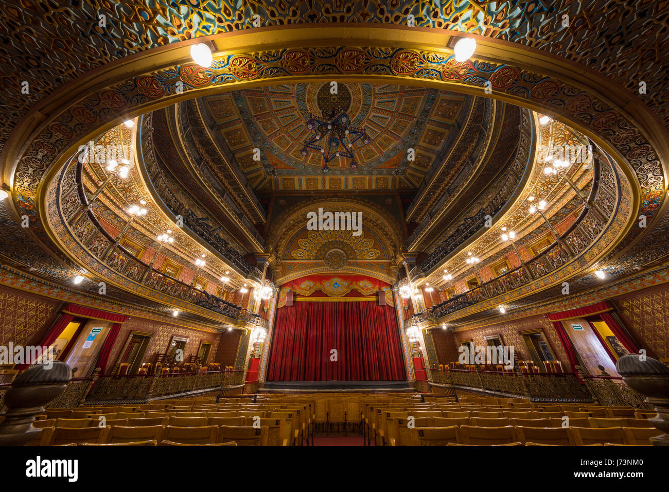 El Teatro Juárez es uno de los más impresionantes edificios arquitectónicos en Guanajuato. Foto de stock