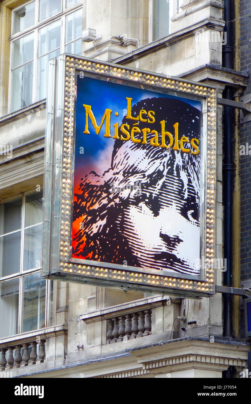 Los Miserables Firmar, Queen's Theatre, Shaftesbury Avenue, Londres, Inglaterra, Reino Unido. Foto de stock