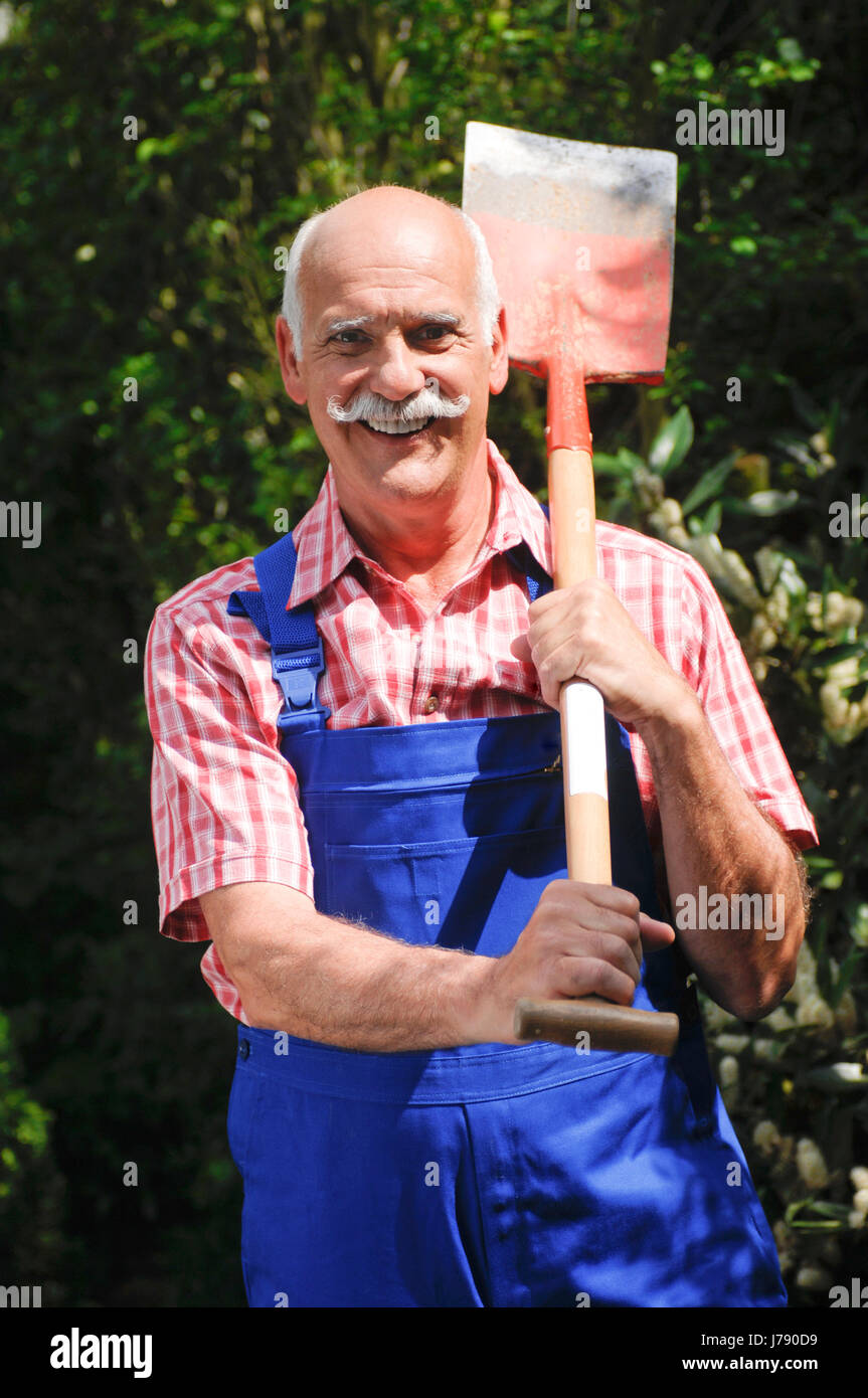 Cuidados de jardinería jardinero trabajo trabajo trabajo hombre naturaleza  artesano artesano Fotografía de stock - Alamy