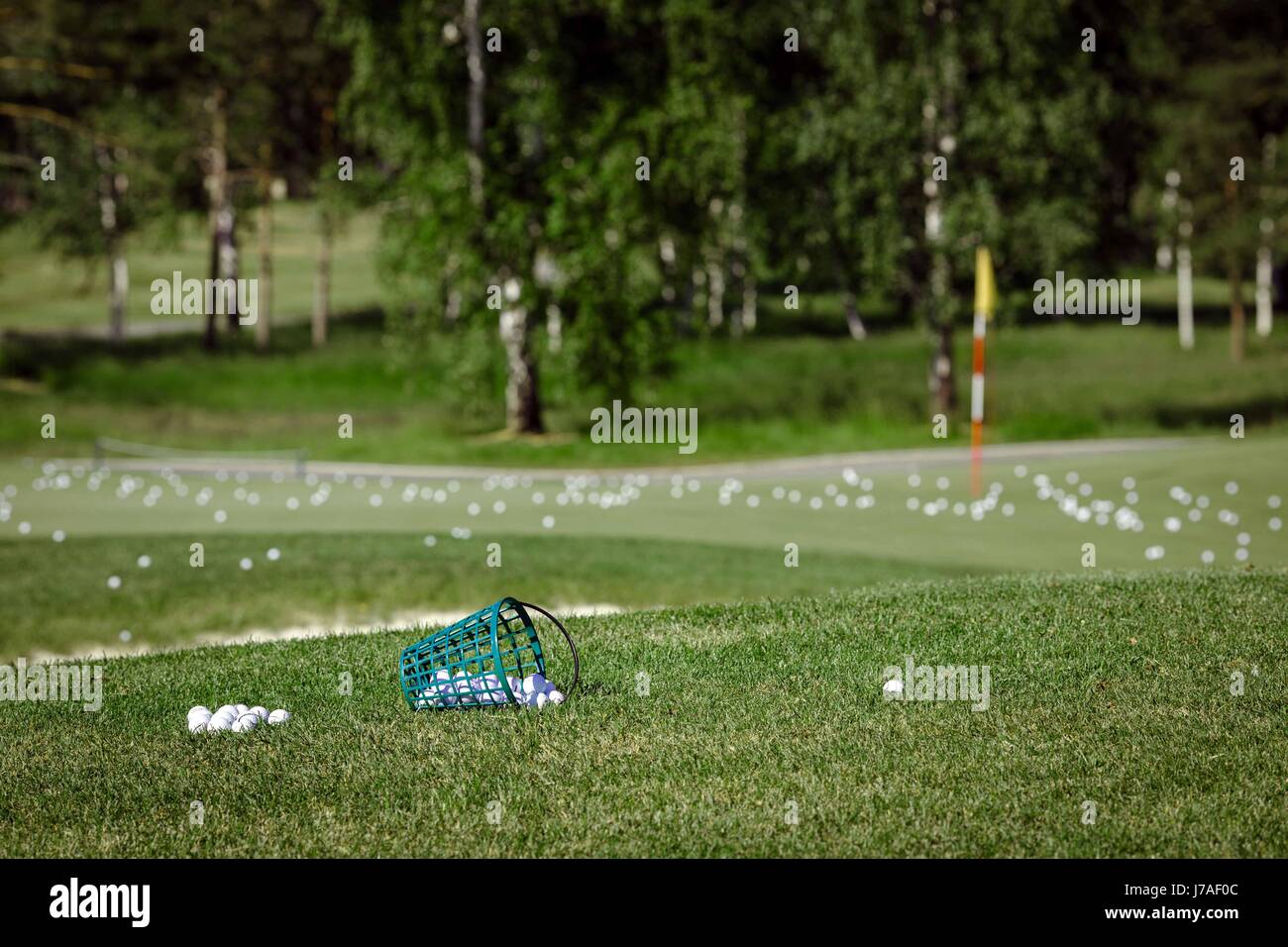 Campo de golf con bolas Foto de stock