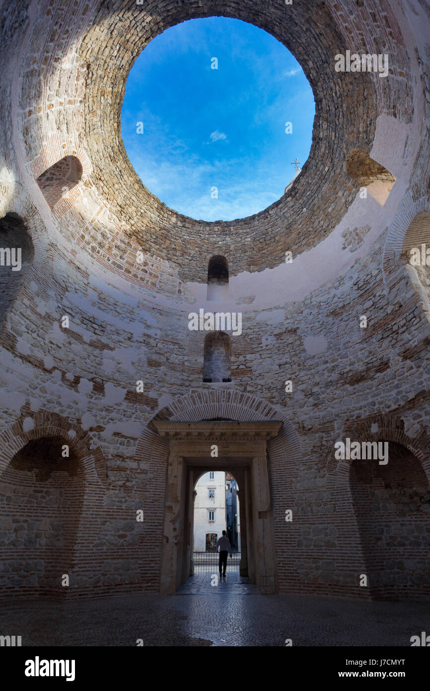 El vestíbulo del Palacio de Diocleciano, Split, Croacia Foto de stock