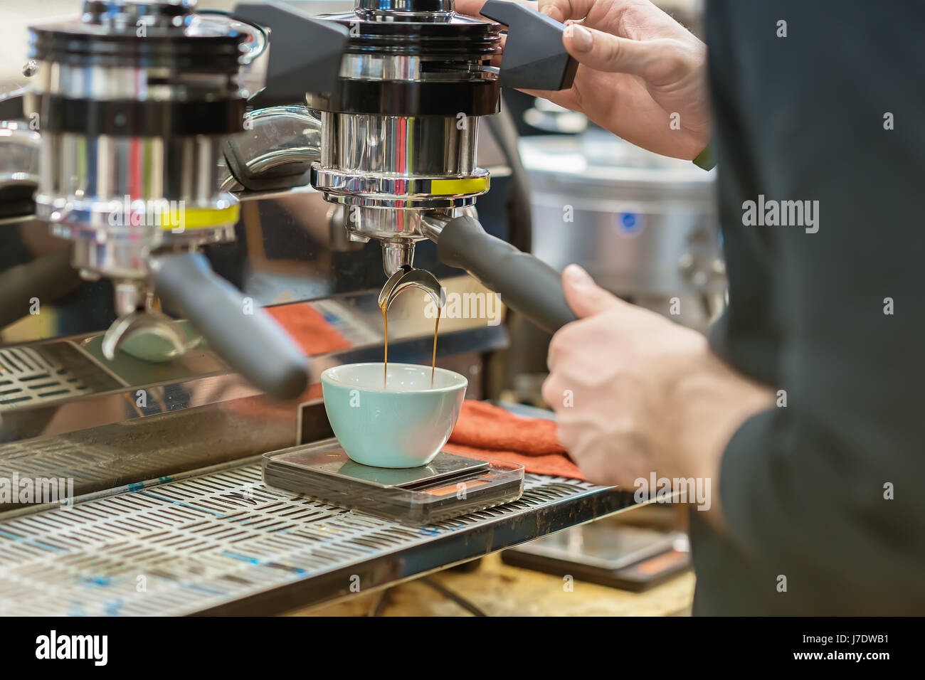 ▷¿Cómo funciona la cafetera? Proceso y consejos de reparación|Fibraclim