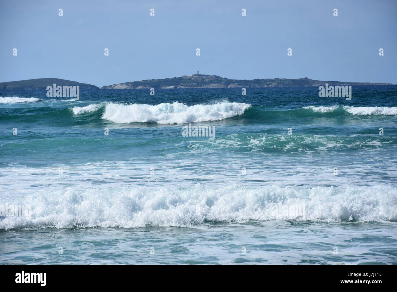 Montague Island es una isla continental contenida dentro de la reserva