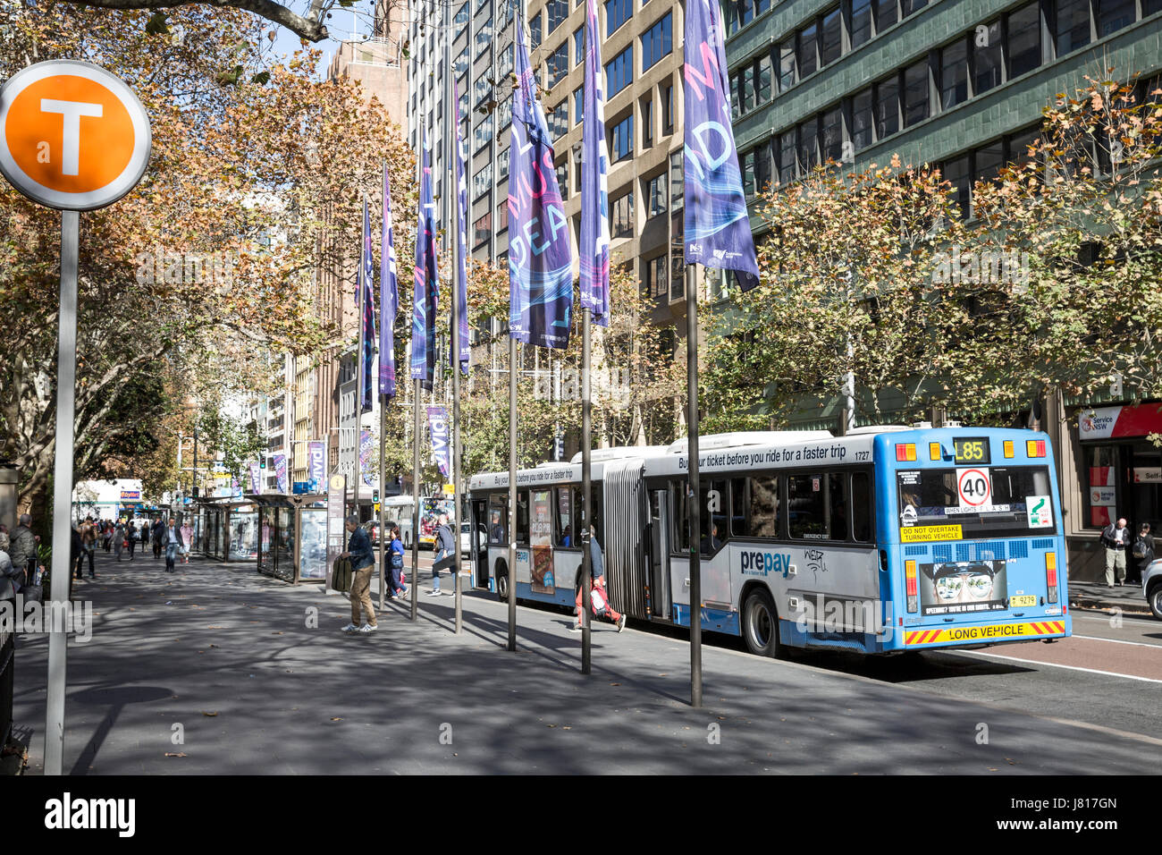 Bus de Sydney en York Street, cerca de la estación Wynyard, Sidney, Australia Foto de stock