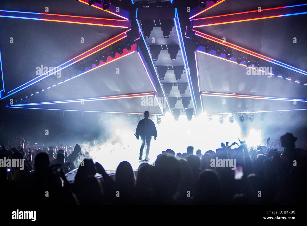 Toronto, Canadá. El 26 de mayo, 2017. La Weeknd juega a una muchedumbre natal vendió en el Air Canada Centre en su Starboy: la leyenda de la caída Tour. Crédito: Bobby Singh/Alamy Live News. Foto de stock
