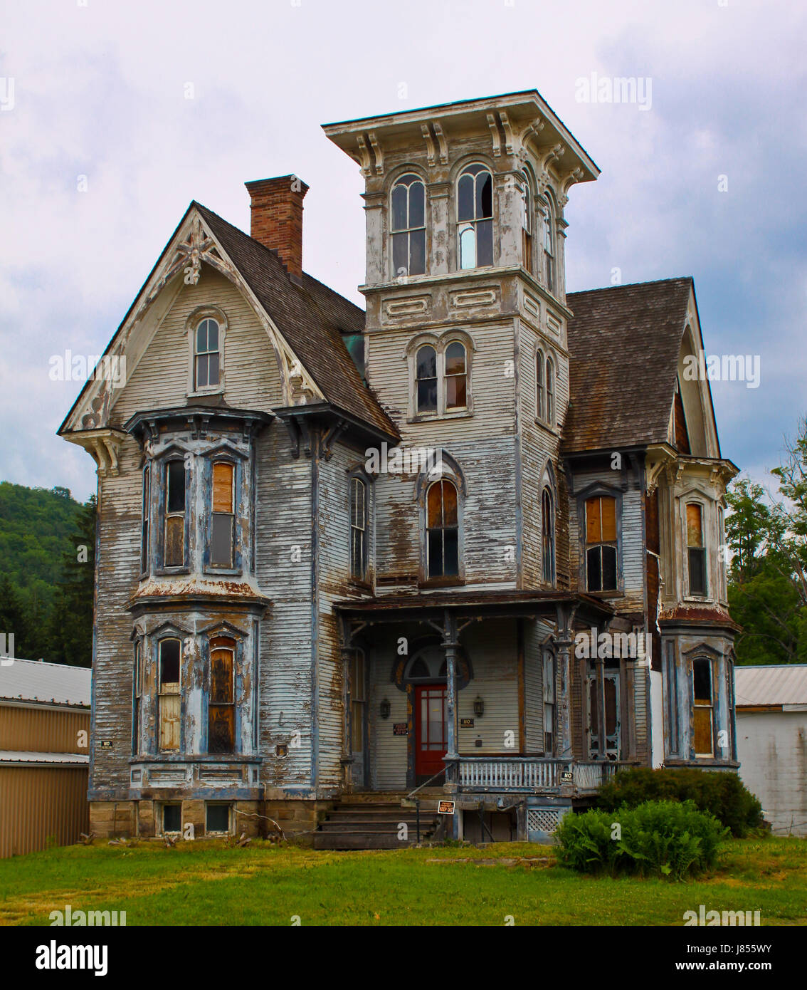 Casa del terror fotografías e imágenes de alta resolución - Alamy