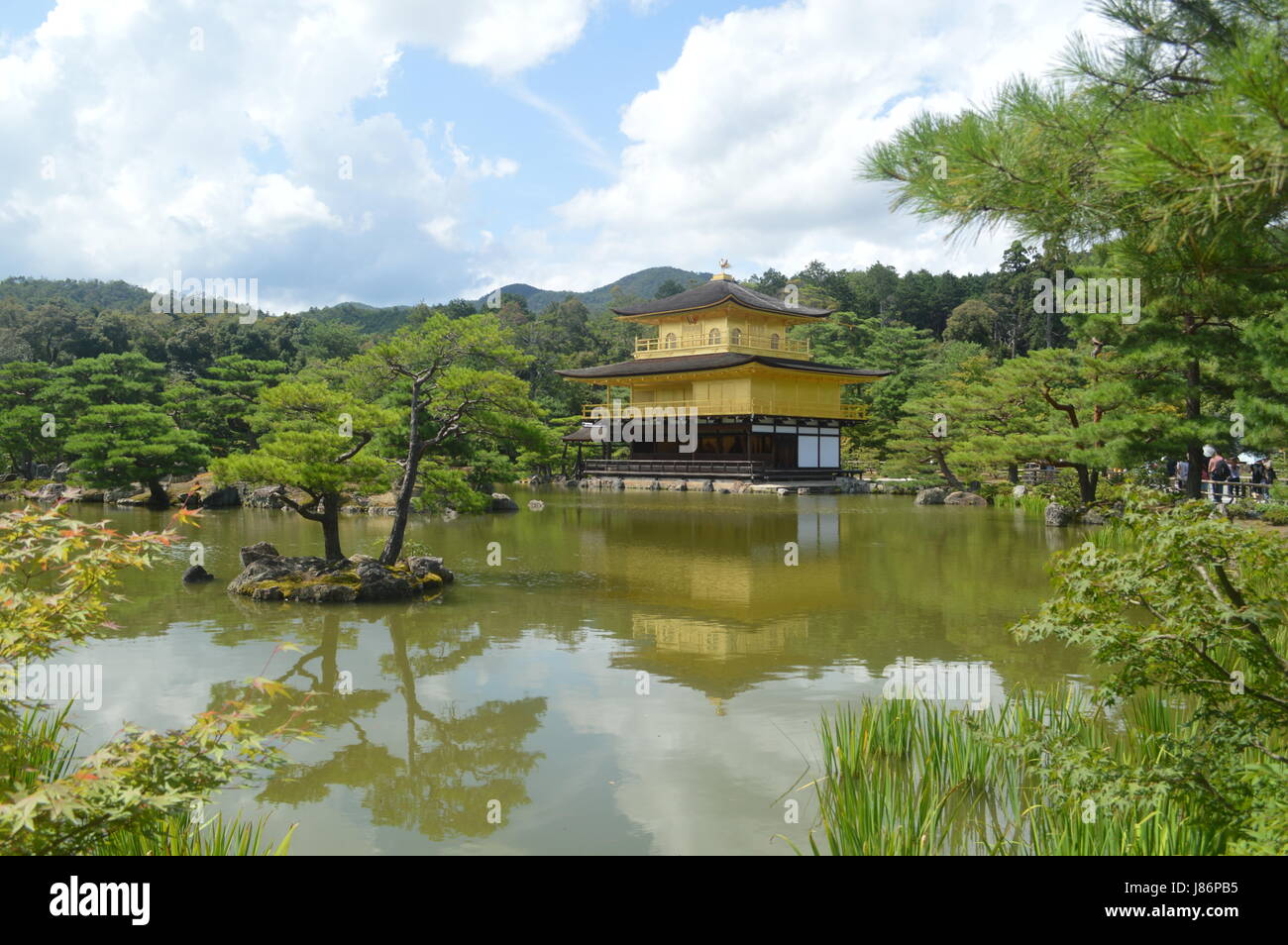 Kinkaku Ji en Kyoto en Japón - Pavillon d'or à Kyoto au Japon Foto de stock