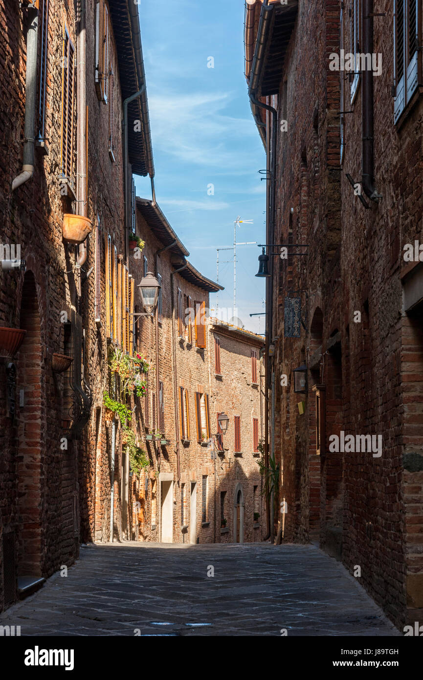 La ciudad medieval de Torrita di Siena en Toscana - Valdichiana, Italia Foto de stock