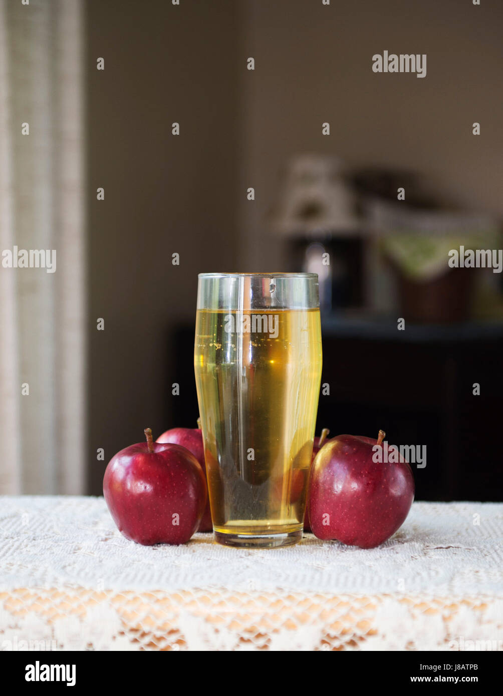 Mayo 27, 2017: manzanas y naranjas. Columbus, Ohio. Brent Clark/Alamy Live News Foto de stock