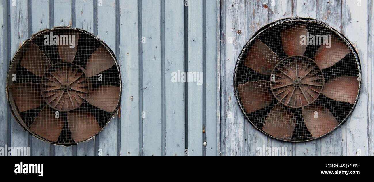 Rotor, ventilación, aireación, ventilador, viento, dos, aire, hélice, óxido  Fotografía de stock - Alamy