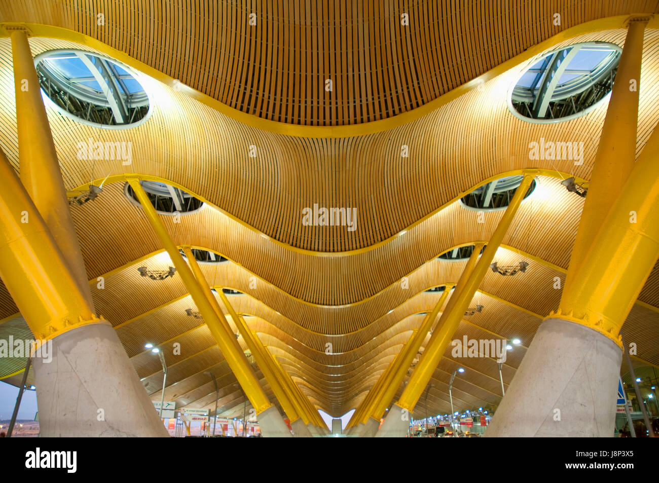 Vault. Terminal T-4 Adolfo Suárez- del aeropuerto de Madrid Barajas. Madrid,  España Fotografía de stock - Alamy