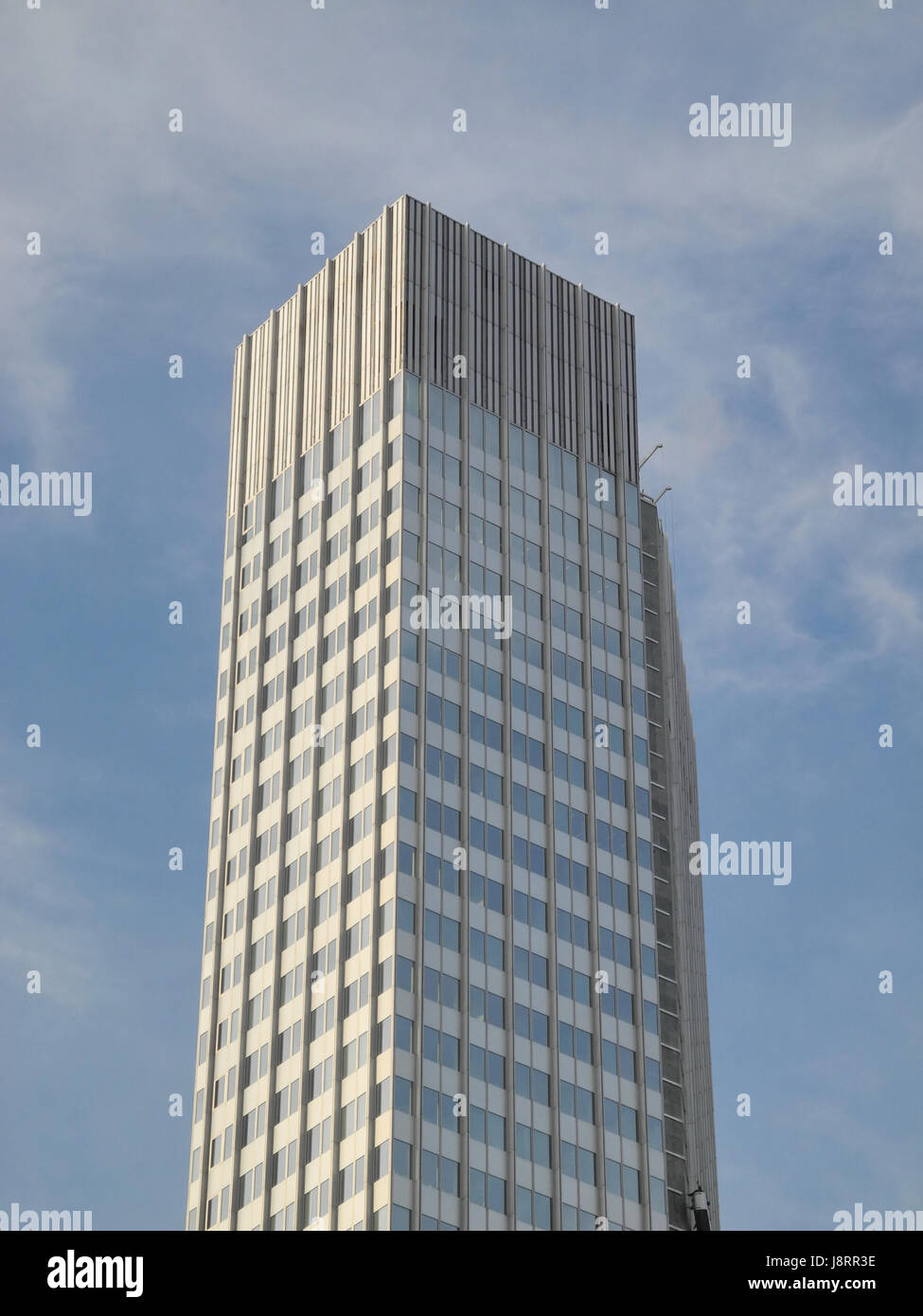 Banco, institución de crédito, una casa, un edificio de varias plantas, edificio multistorey Foto de stock