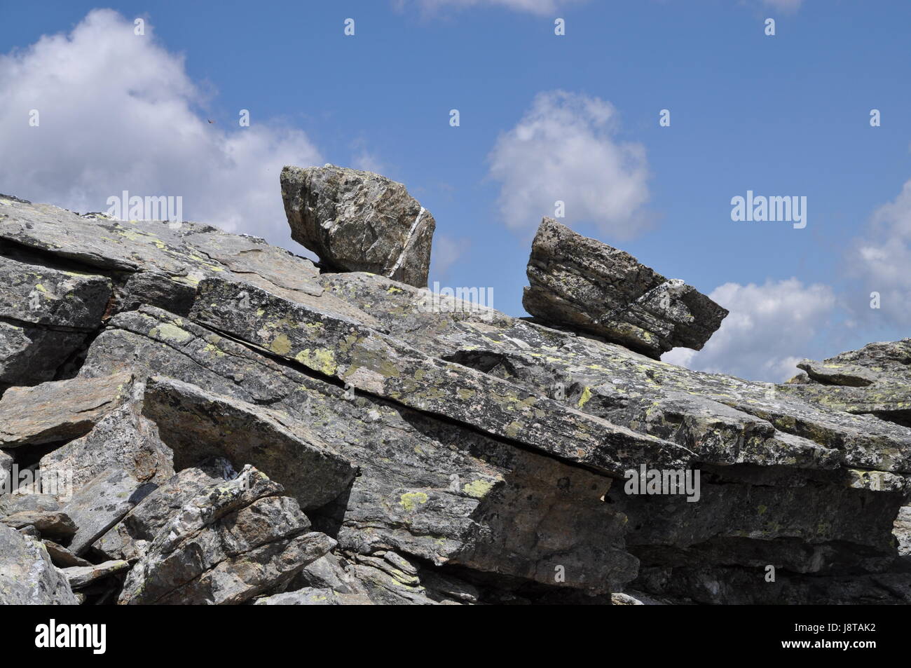Piedras, rocas, el firmamento, el cielo, la montaña, la naturaleza, piedras, nubes, paisajes, Foto de stock