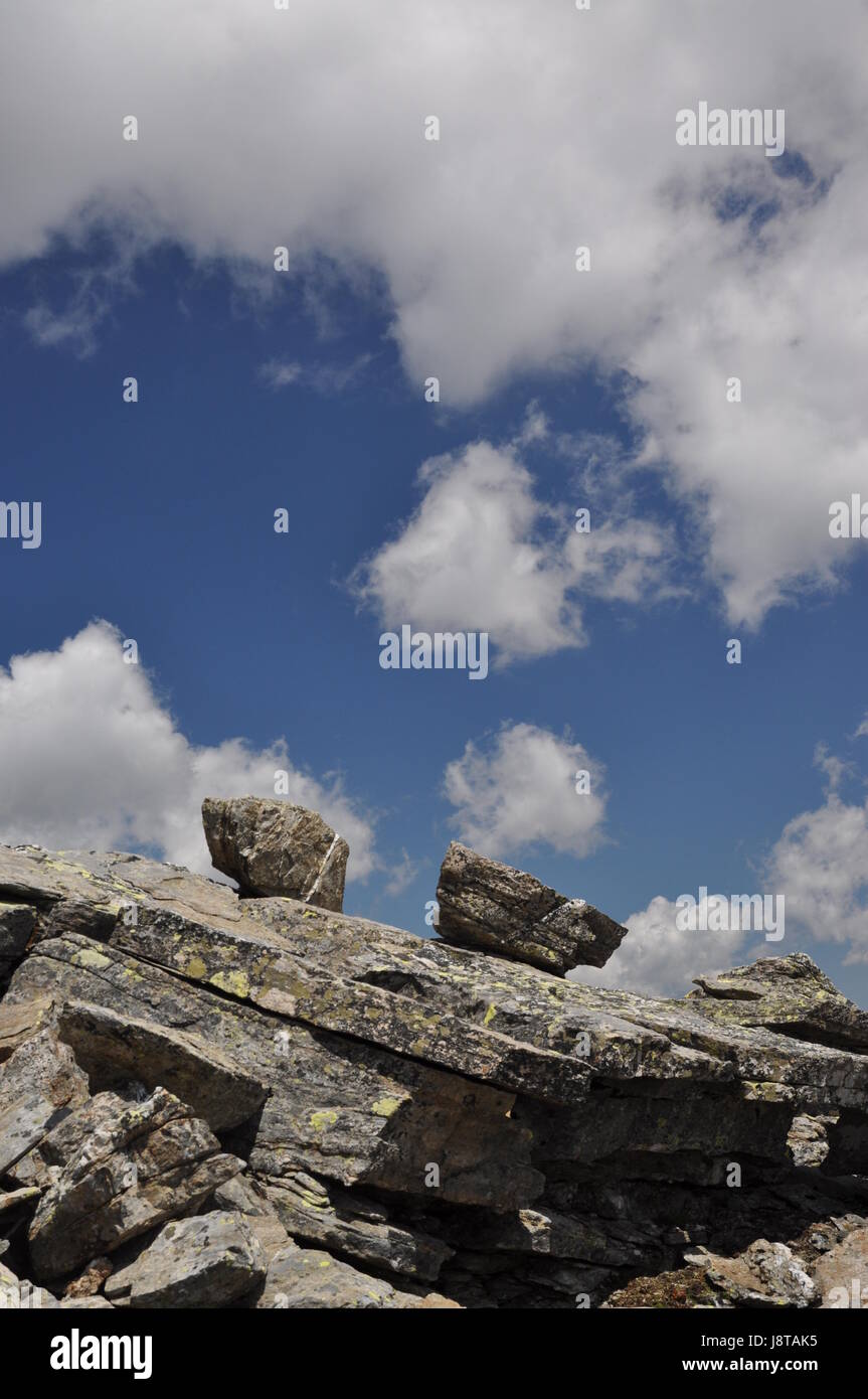 Piedras, rocas, el firmamento, el cielo, la montaña, la naturaleza, piedras, nubes, paisajes, Foto de stock