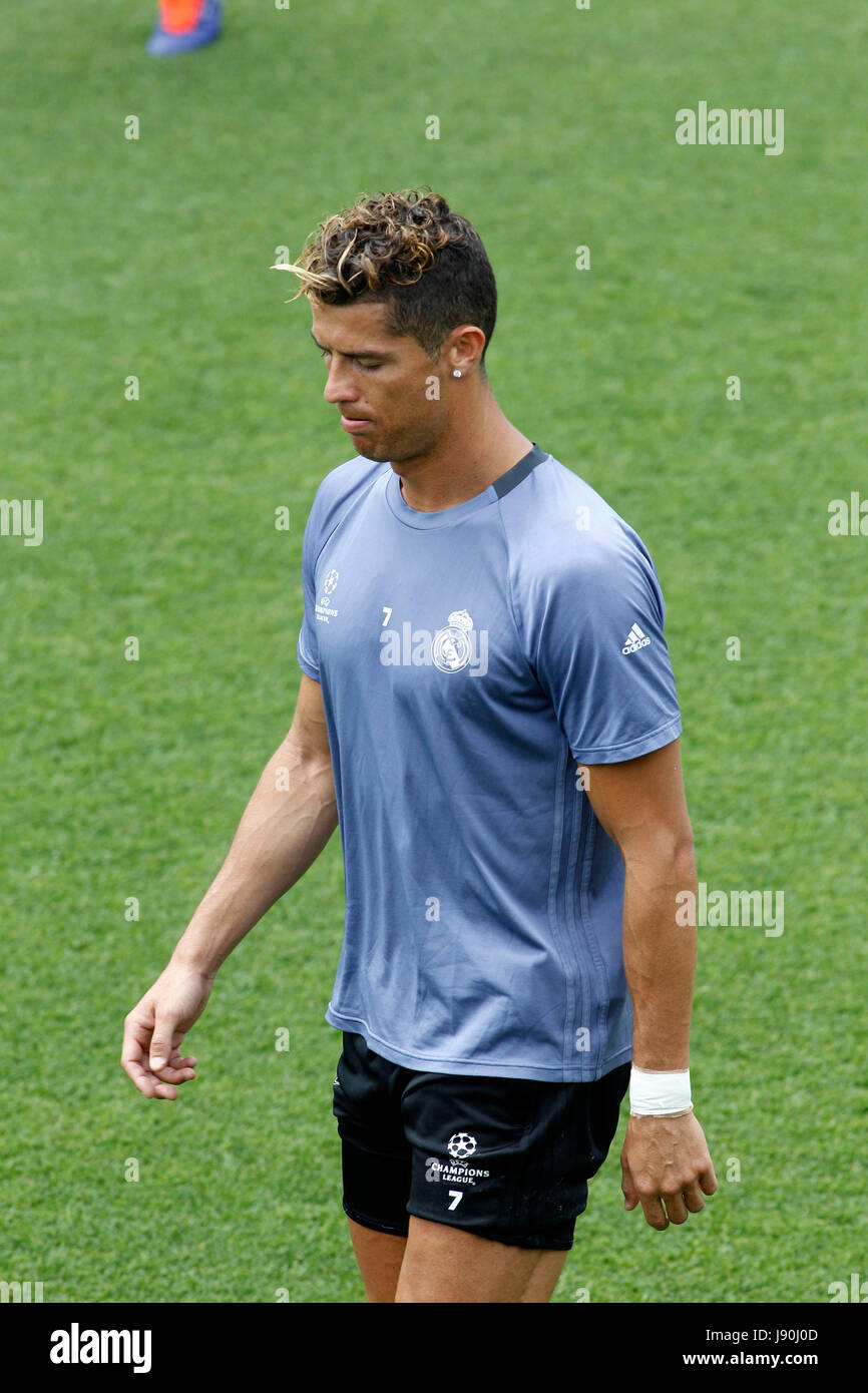 Madrid, España. 30 de mayo de 2017. Cristiano Ronaldo Soccerplayer durante  una sesión de entrenamiento, los medios de comunicación en una jornada de puertas  abiertas en Madrid, Martes, 30 de mayo de