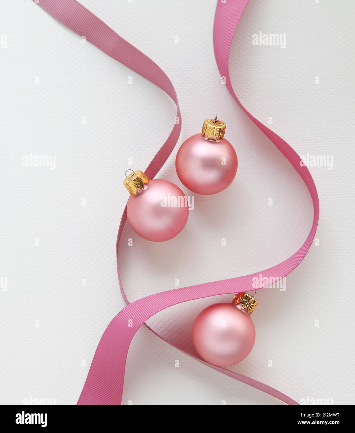 Navidad, pelotas, cintas, adornos, estacionales, adornos de navidad  Fotografía de stock - Alamy