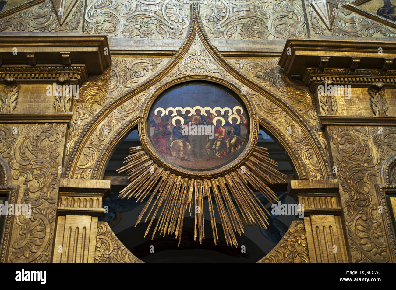 Moscú: detalles sobre el altar de la Iglesia de Los Santos Cipriano y Justina, al norte de la iglesia de la Catedral de San Basilio Foto de stock