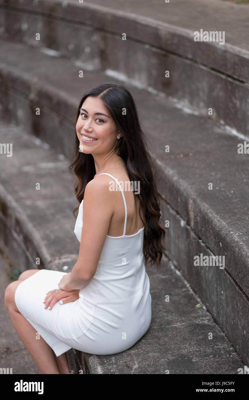 Vestido De Graduaciã³n Fotos e Imágenes de stock - Página 6 - Alamy