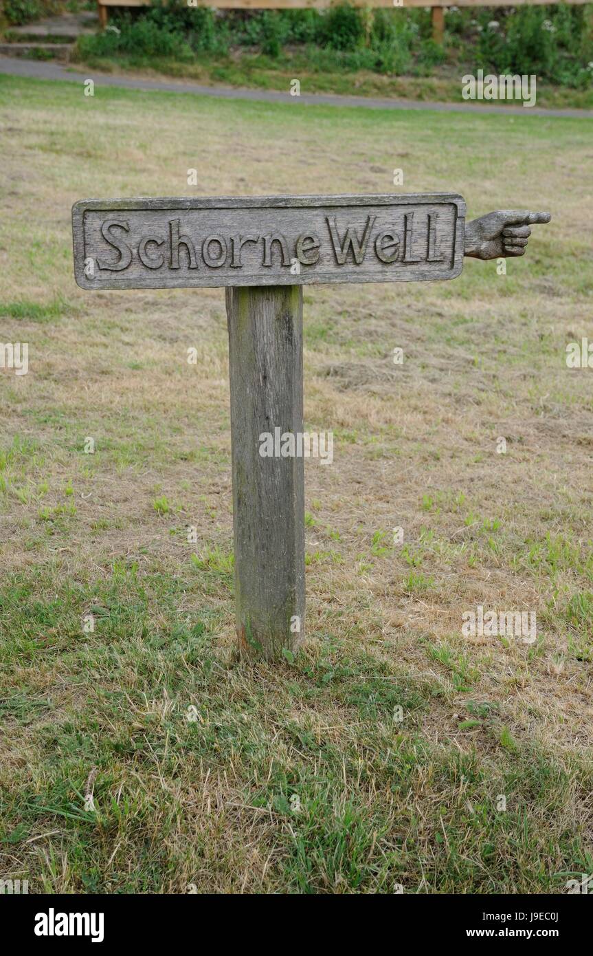 Firmar a Schorne bien, Norte de Marston, Buckinghamshire Foto de stock