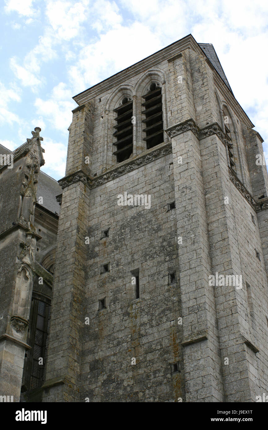 La basílica de NotreDame de Clery ClérySaintAndré (Francia