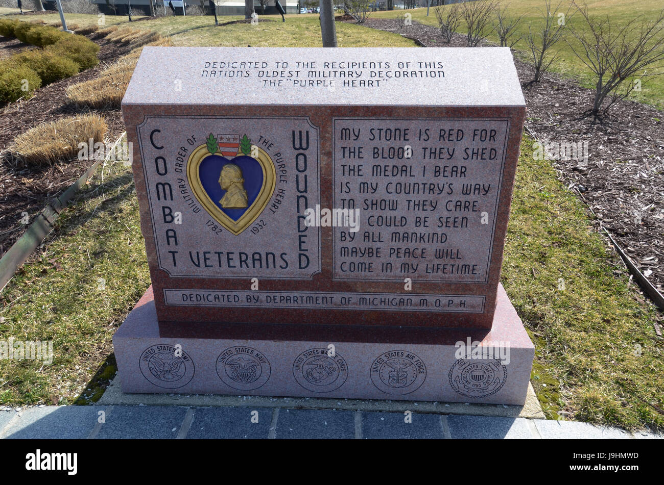 LANSING, MI - 26 de marzo: El herido en combate Veterans Memorial, se muestra aquí el 26 de marzo de 2016, rinde homenaje a los veteranos que han recibido la Medalla del Corazón Púrpura. Foto de stock