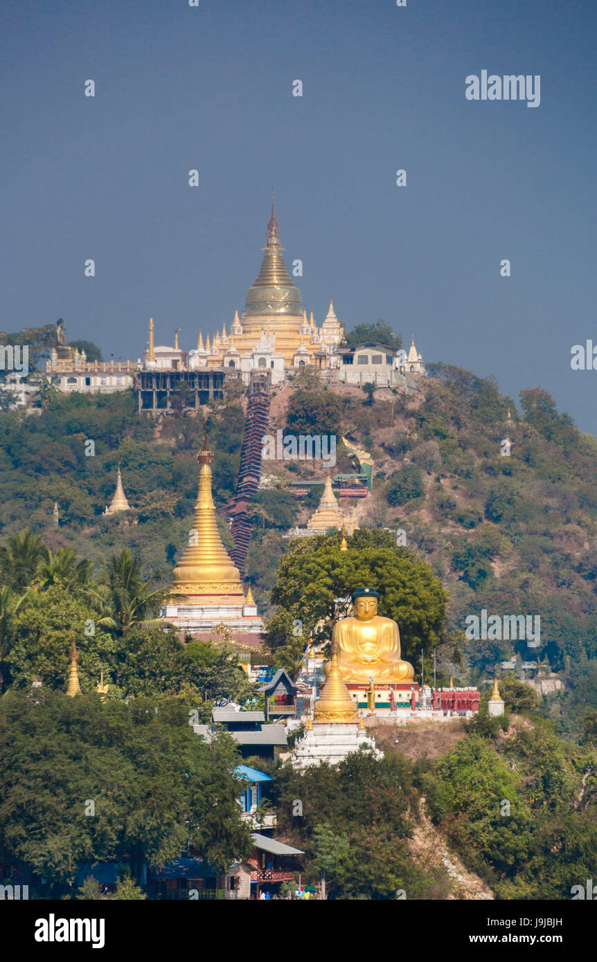 Myanmar, la ciudad de Sagaing, la colina de Sagaing, cerca de Mandalay Foto de stock