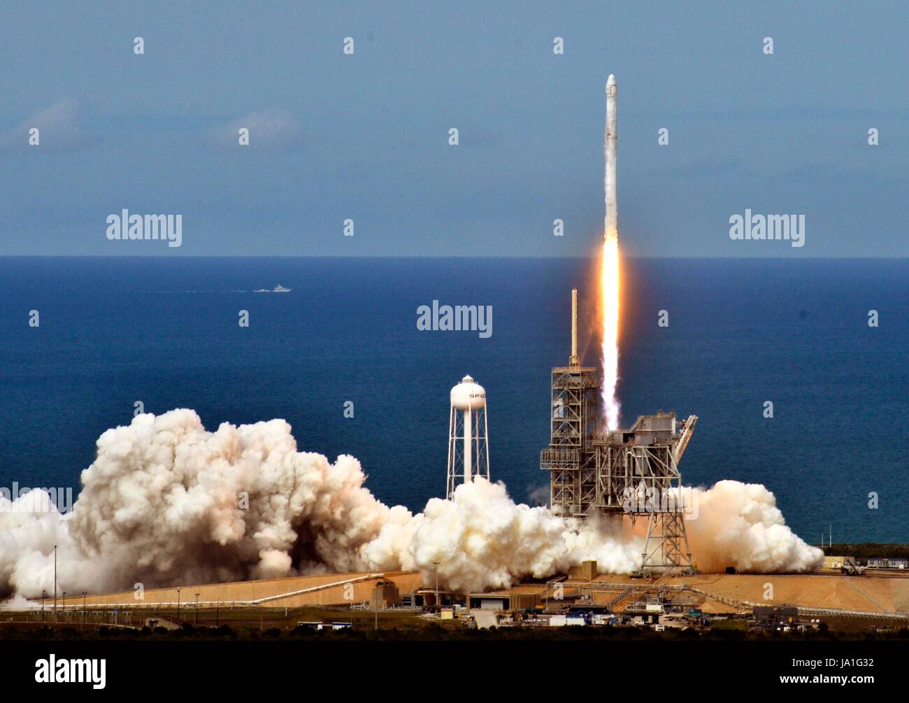 SpaceX CRS-11 Levante Foto de stock