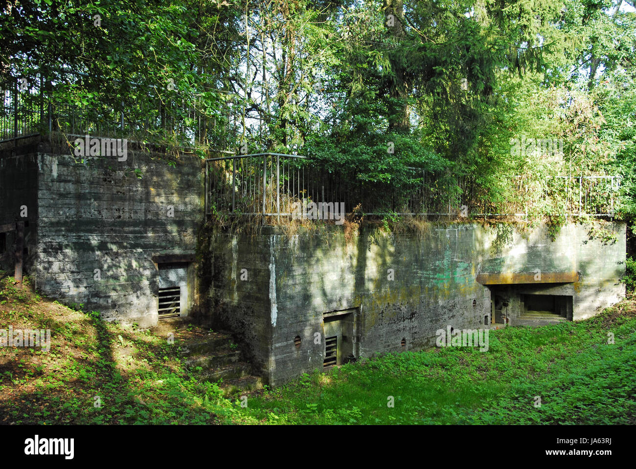 Bunker, monumento, bunker, hormigón, guerra, piragua, República federal alemana, Foto de stock