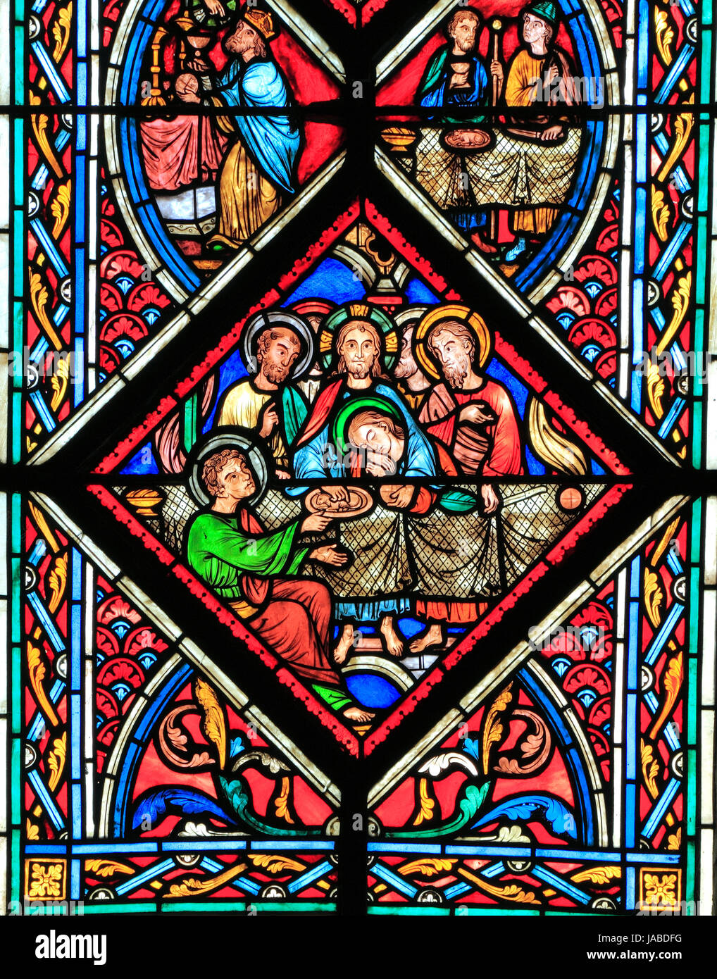 La ventana de la Pasión, La Última Cena, San Juan Evangelista se inclina la cabeza hacia Jesús, vidriera de Didron de París de 1860, Feltwell Foto de stock