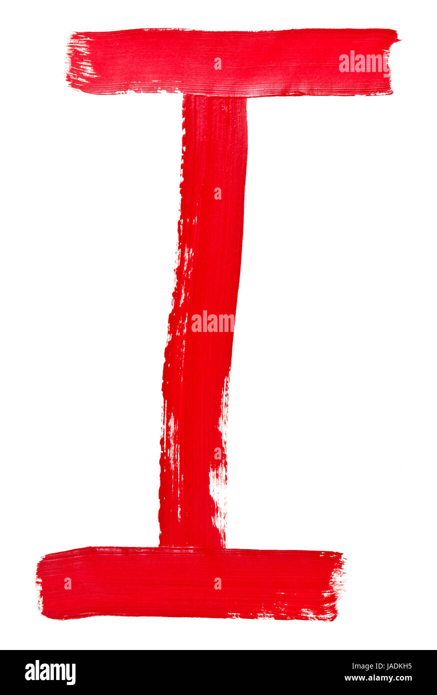 Letra mayúscula i pintados a mano por pincel rojo sobre fondo blanco. Foto de stock
