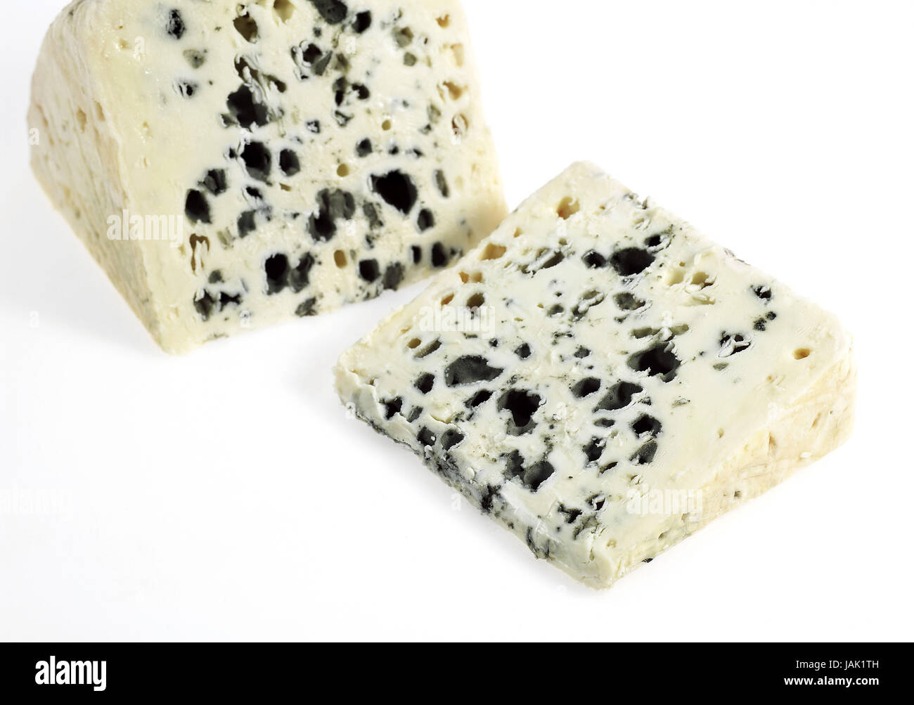 Roquefort,francés,la producción de queso de leche de oveja,fondo blanco, Foto de stock