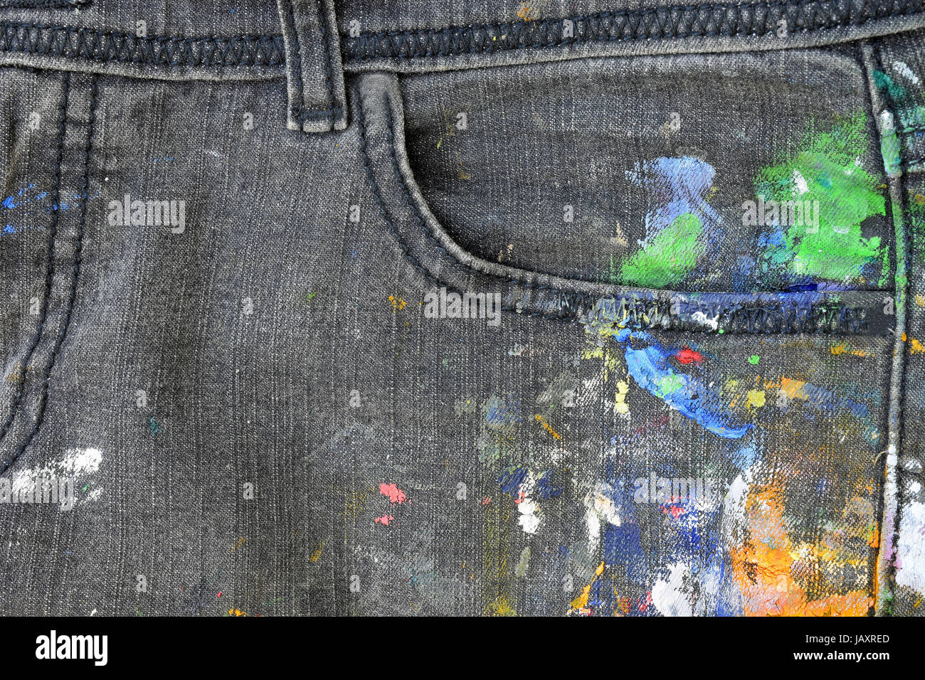 Jeans pintados fotografías e imágenes de alta resolución - Alamy