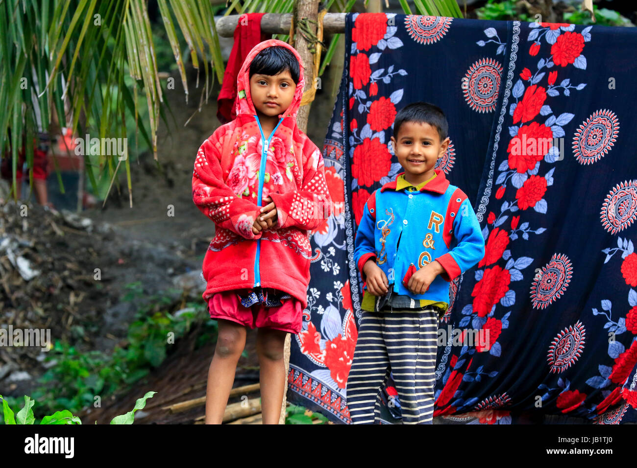 Niños y niñas de las zonas rurales de Bangladesh. Narail, Bangladesh. Foto de stock