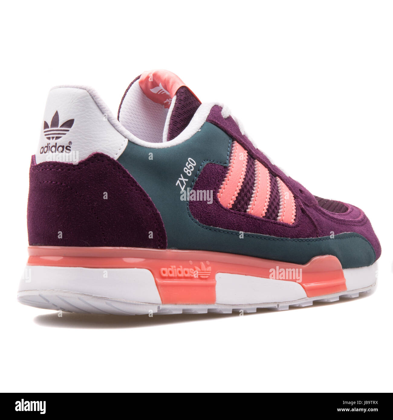 Sombreado Es barato vestir Adidas ZX 850 K Rosado Merlot joven Deportes Sneakers - B25563 Fotografía  de stock - Alamy