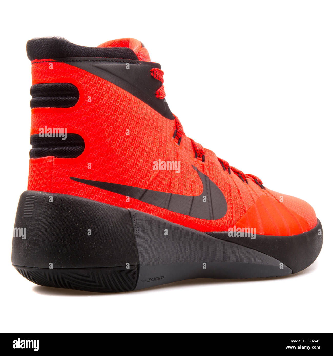 Nike Hyperdunk 2015 (GS) Brillante color carmesí y negro zapatillas de  baloncesto de la Juventud - 759974-600 Fotografía de stock - Alamy