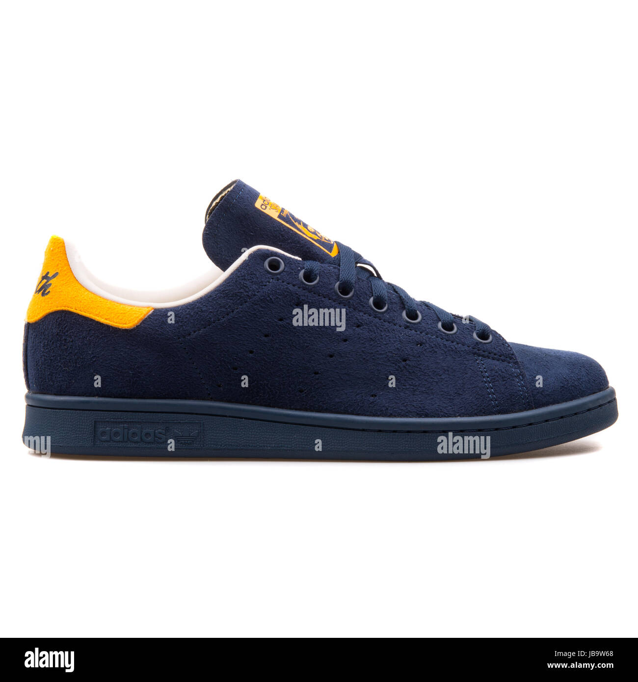 Adidas Stan Smith azul marino y amarillo hombres zapatos deportivos -  B24707 Fotografía de stock - Alamy