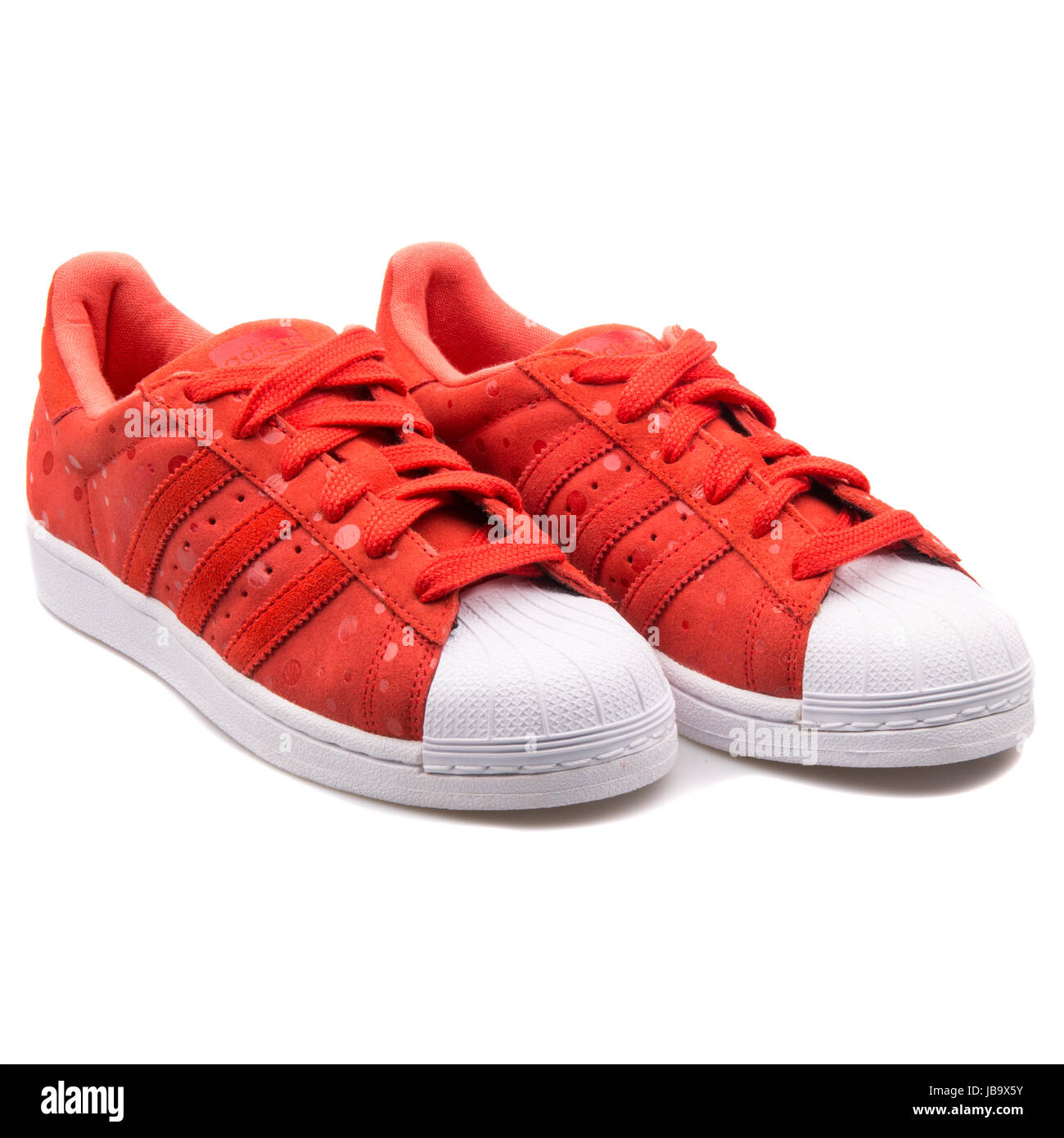 Adidas Superstar W rojo tomate mujer - S77411 Fotografía de stock -
