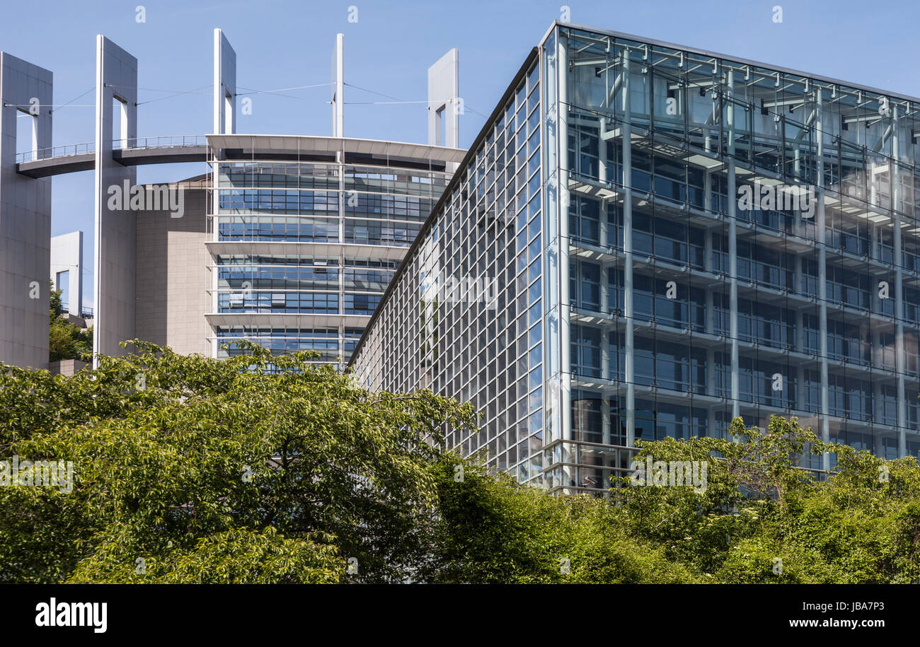 Partes del edificio del Parlamento Europeo en Estrasburgo, Francia, diseñado por AS.Architecture-Studio Foto de stock