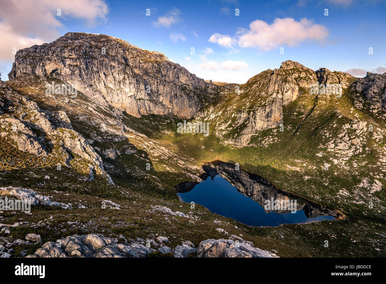 Fin de Frenchmans cap de norte Col, Parque Nacional Franklin-Gordon Wild Rivers, Tasmania Foto de stock