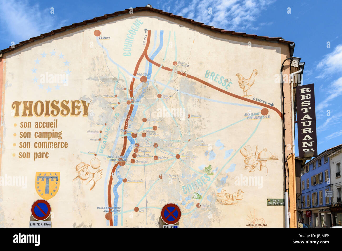 Construcción de un mapa mural de la región circundante Thoissey, Chatillon-sur-Chalaronne, Bourg-en-Bresse, Ain, Auvergne-Rhône-Alpes, Francia Foto de stock