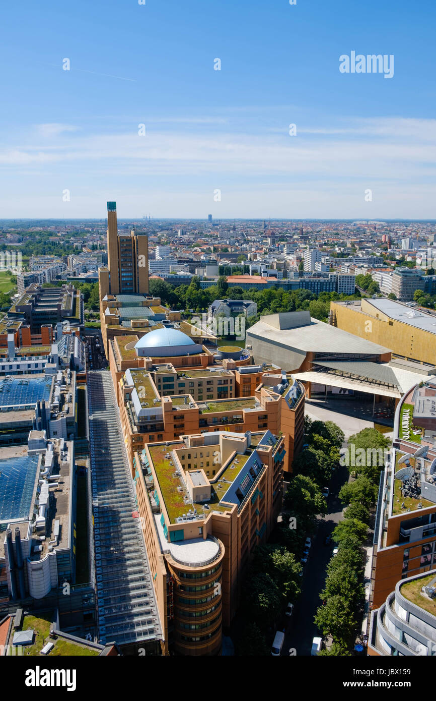 El horizonte del centro de la ciudad de Berlín - vista aérea a través de la Potsdamer Platz de Berlín Foto de stock