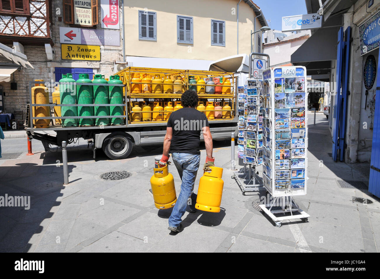 Gas de cocina entregados a hogares, Limassol, Chipre Foto de stock