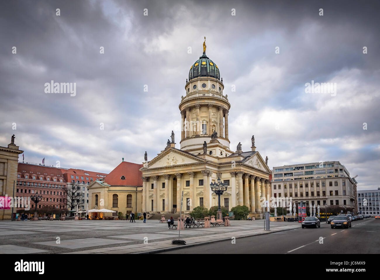 La Deutscher Dom (catedral alemana) situado en el lado sur del mercado gendarmes en Berlín, Alemania Foto de stock