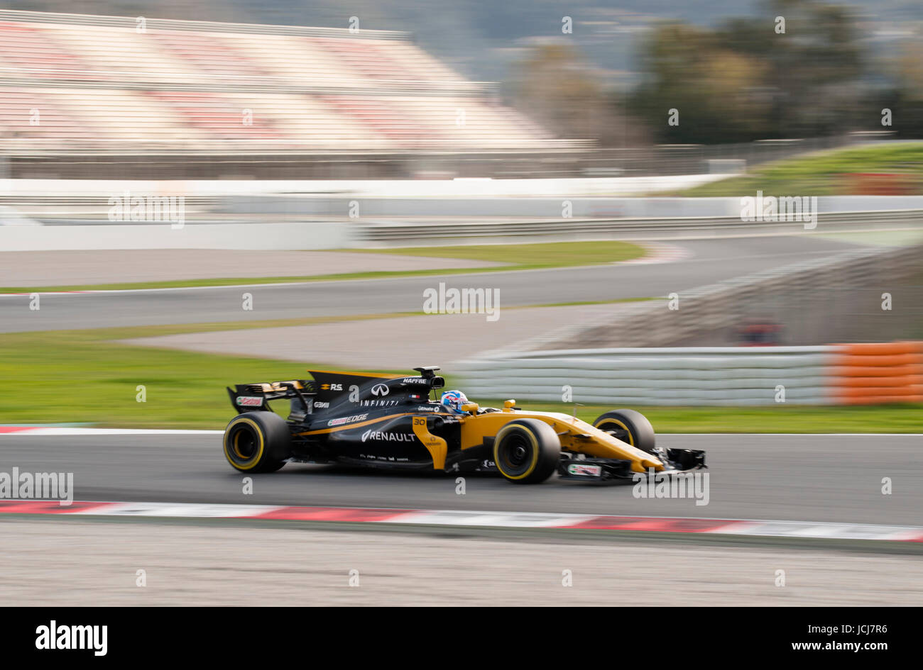 Jolyon Palmer, conductor del Renault Sport F1 Team, en acción durante la segunda jornada de la prueba de Fórmula 1 en el Circuit de Catalunya. Foto de stock