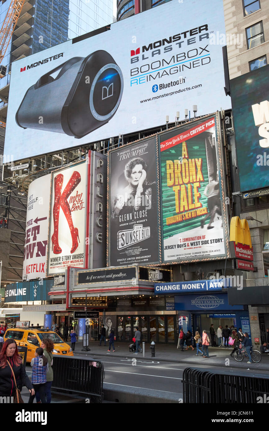 El Palace Theatre de Times Square, Nueva York, Estados Unidos Foto de stock