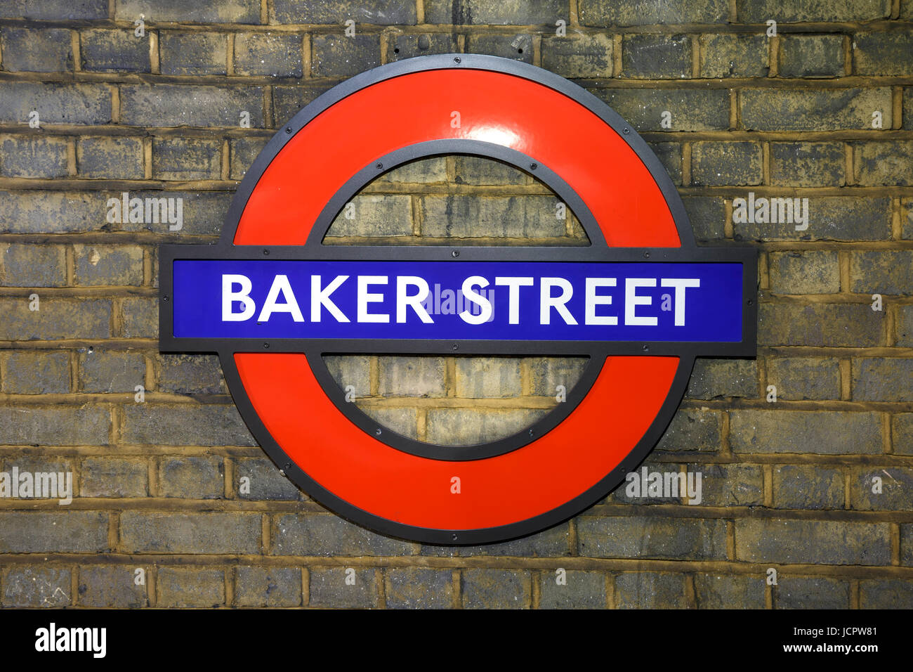 Signo de la estación de metro de Baker Street, London, England, Reino Unido  Fotografía de stock - Alamy